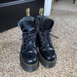 Jadon Dr. Martens